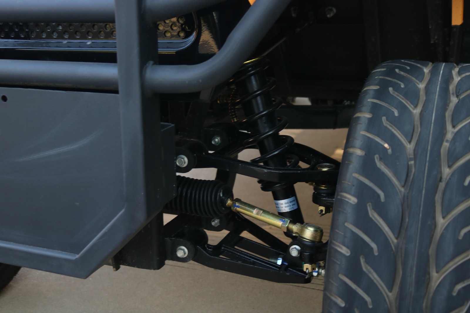 Independent front suspension detail